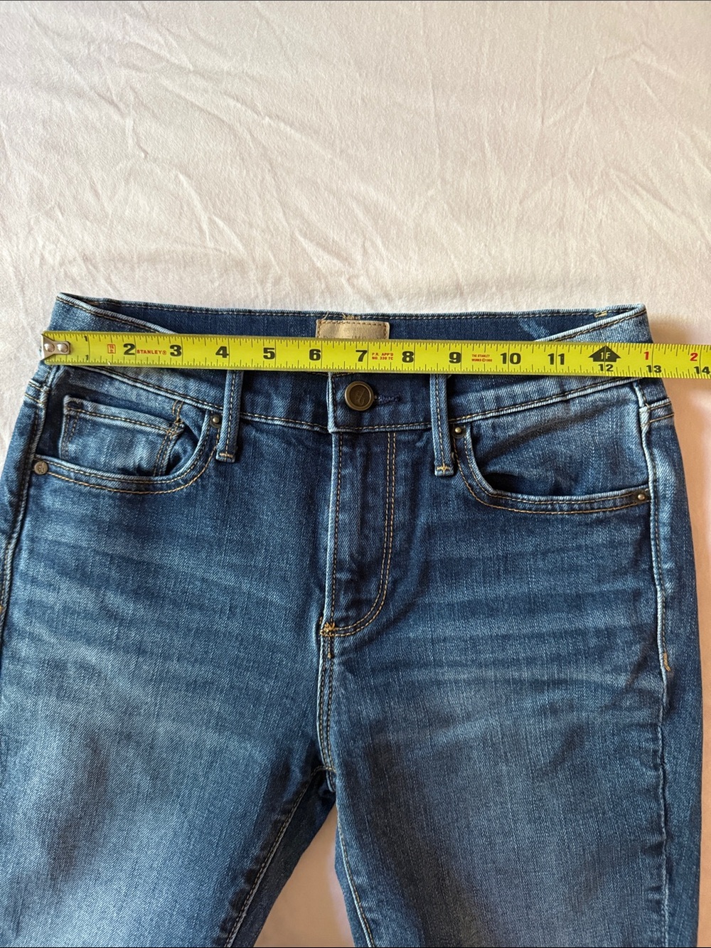 DRIFTWOOD Blue Embroidered Cropped Jeans with Scalloped Hem - Picture 5 of 6